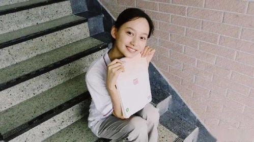 夏梦吃瓜,揭秘娱乐圈幕后故事